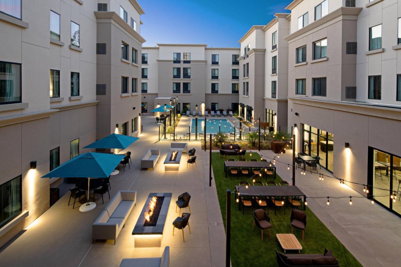 Residence Inn By Marriott Valencia Bagian luar foto