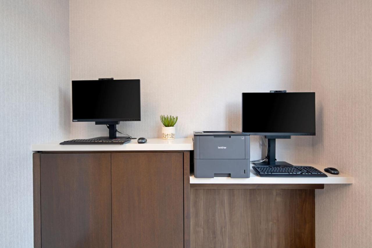 Residence Inn By Marriott Valencia Bagian luar foto