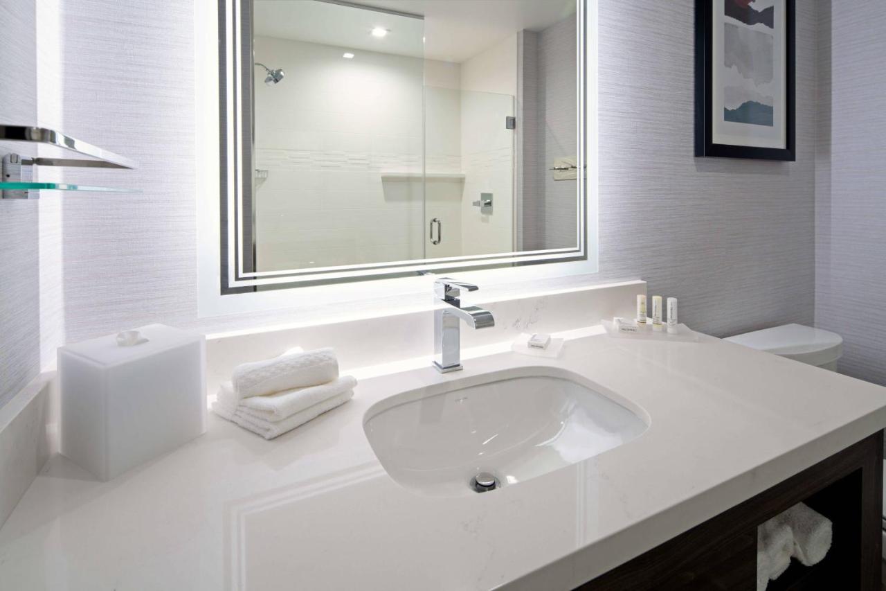 Residence Inn By Marriott Valencia Bagian luar foto