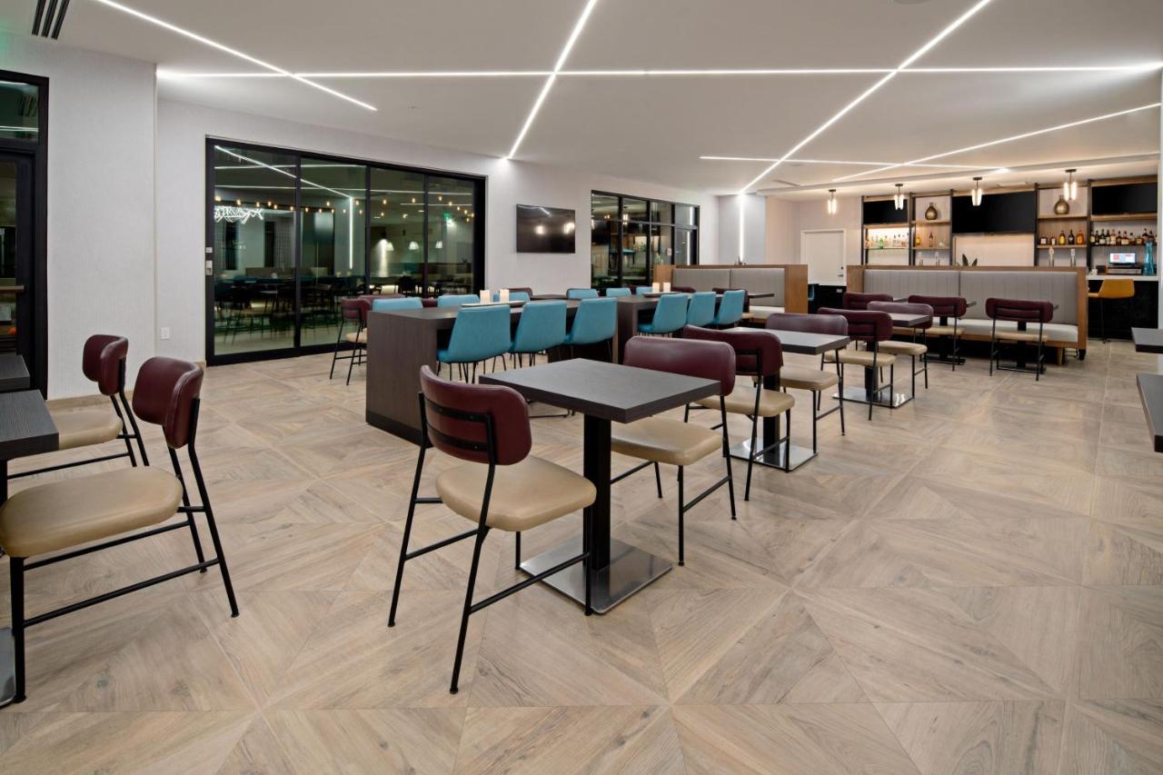 Residence Inn By Marriott Valencia Bagian luar foto