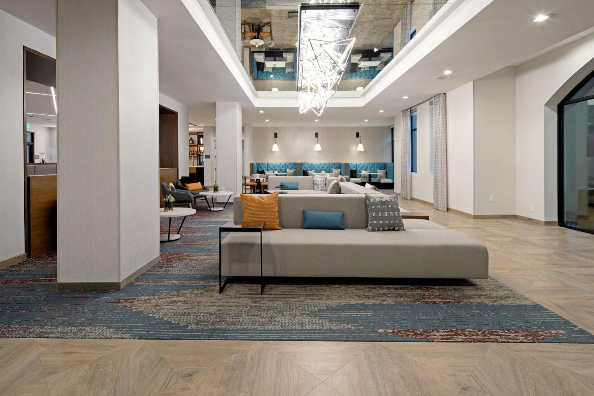 Residence Inn By Marriott Valencia Bagian luar foto